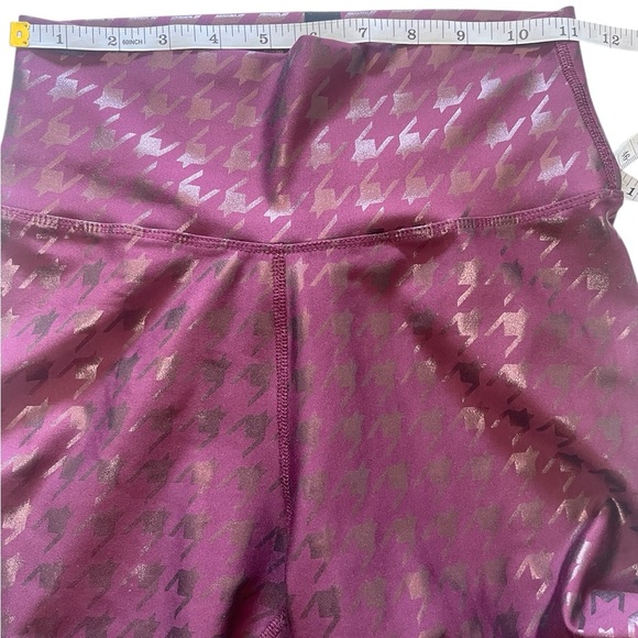 Peloton Show-Up Houndstooth Leggings Size Medium - Picture 10 of 12